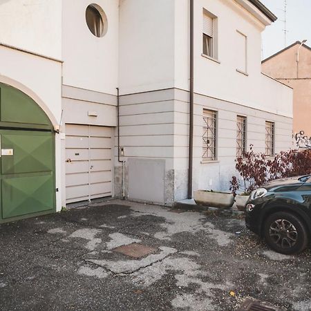 Grey House Pavia Con Box Privato Apartment Exterior foto